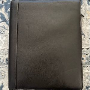 Levenger soft folio in dark brown